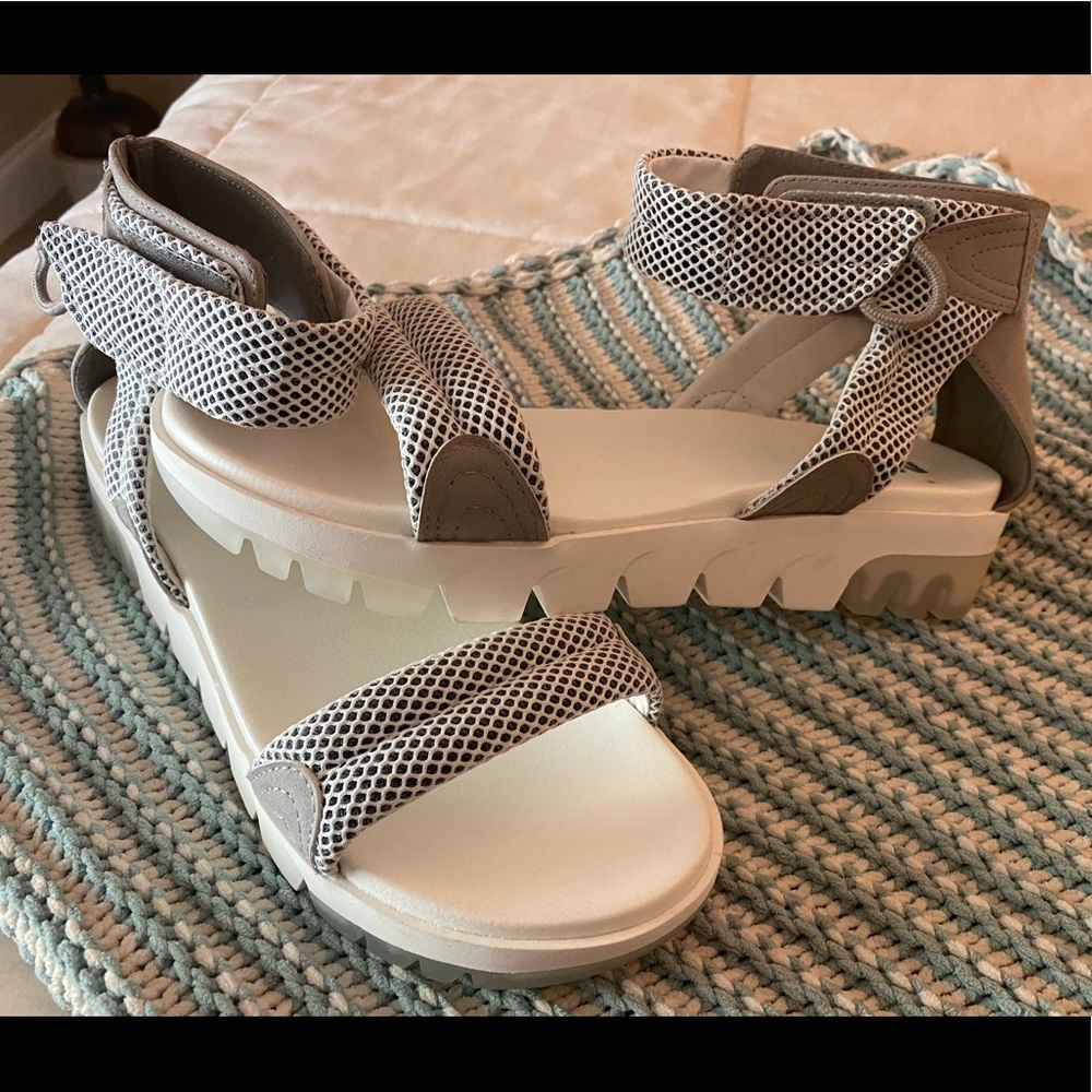 MIA Sandals